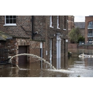 Vattenskadehantering i teori och praktik